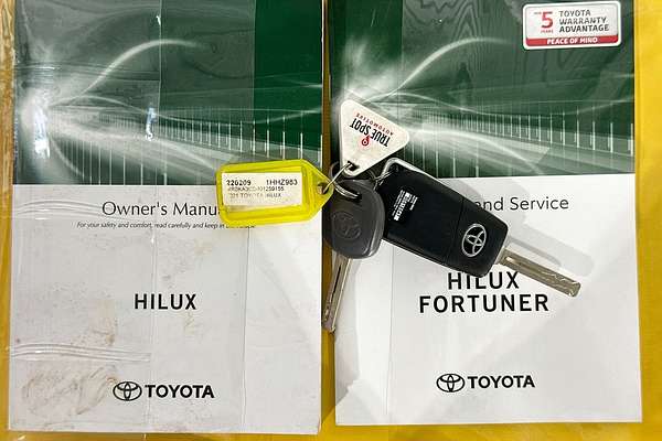 2021 Toyota HILUX SR (4x4) GUN126R 4X4