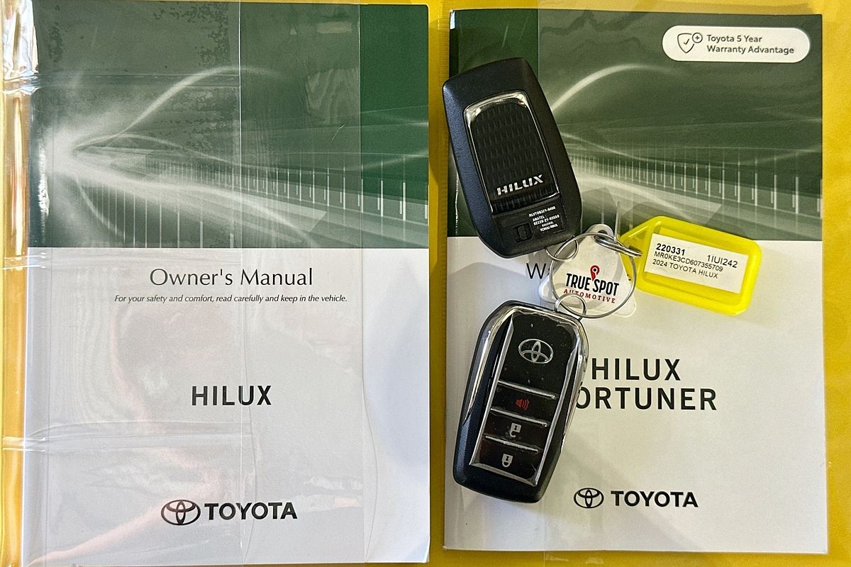 2024 Toyota HILUX SR 48V (4x4) GUN126R 4X4