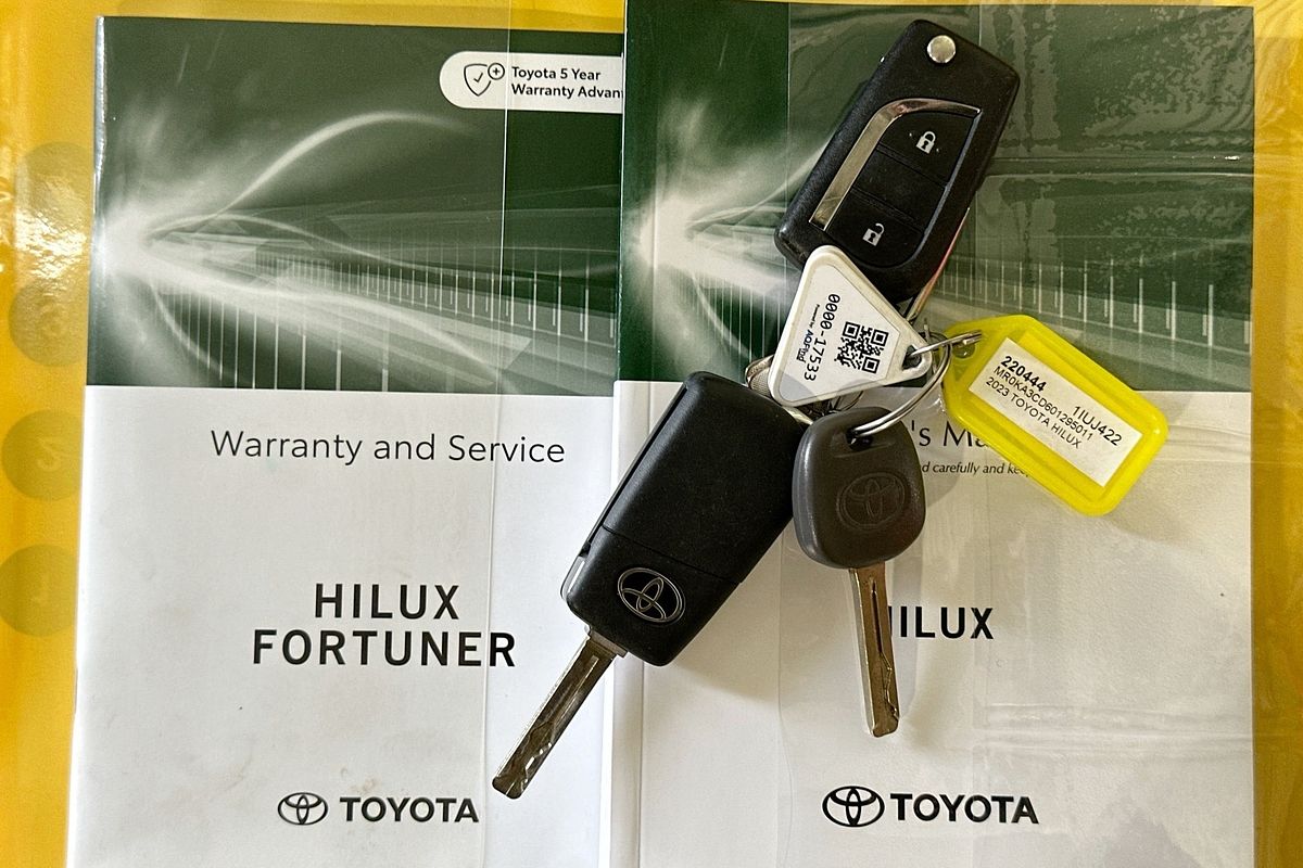 2023 Toyota HILUX SR (4x4) GUN126R 4X4