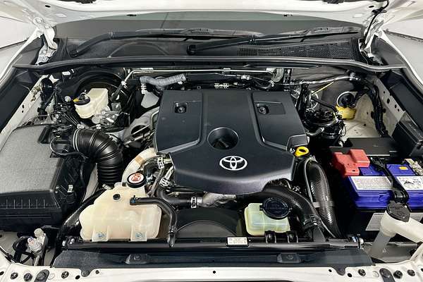 2019 Toyota HILUX SR5 (4x4) GUN126R MY19 4X4