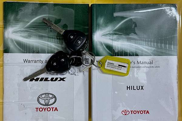 2014 Toyota HILUX SR (4x4) KUN26R MY14 4X4