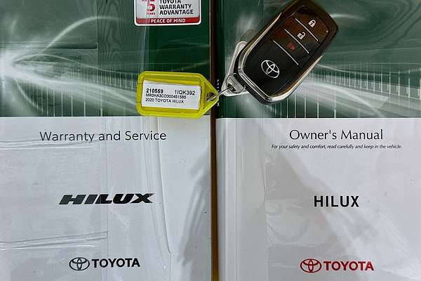 2020 Toyota HILUX SR5 (4x4) GUN126R MY19 UPGRADE 4X4