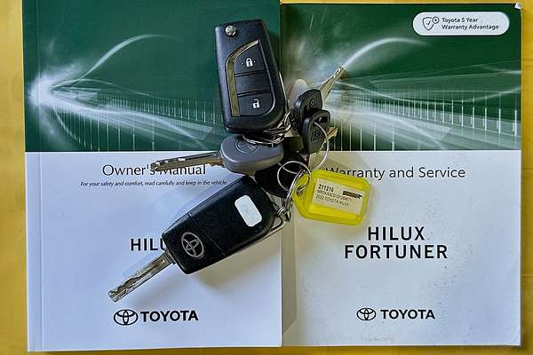 2022 Toyota Hilux SR GUN126R 4X4
