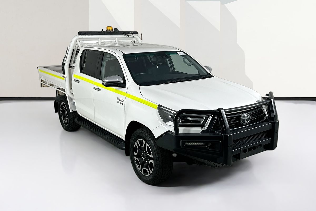 2021 Toyota HILUX SR5 (4x4) GUN126R FACELIFT 4X4