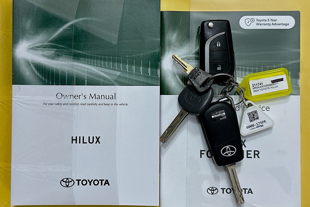 2024 Toyota HILUX SR (4x4) GUN126R FACELIFT 4X4
