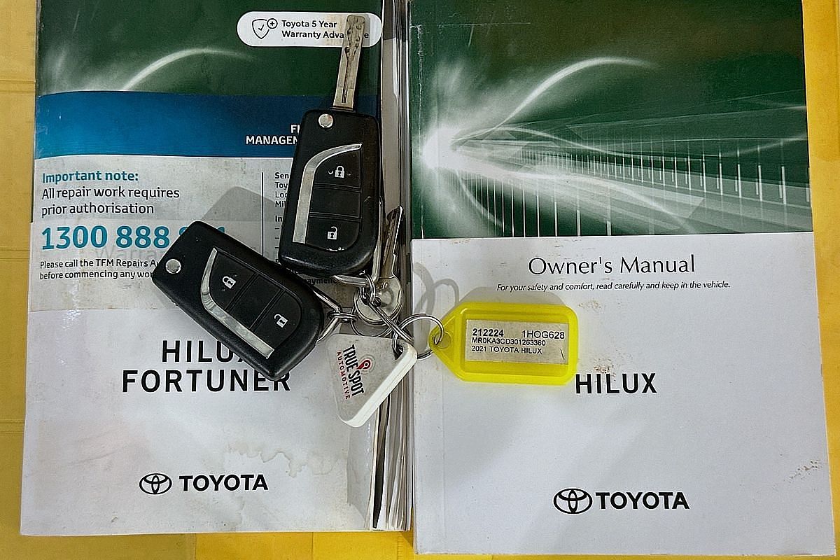 2021 Toyota HILUX SR (4x4) GUN126R FACELIFT 4X4