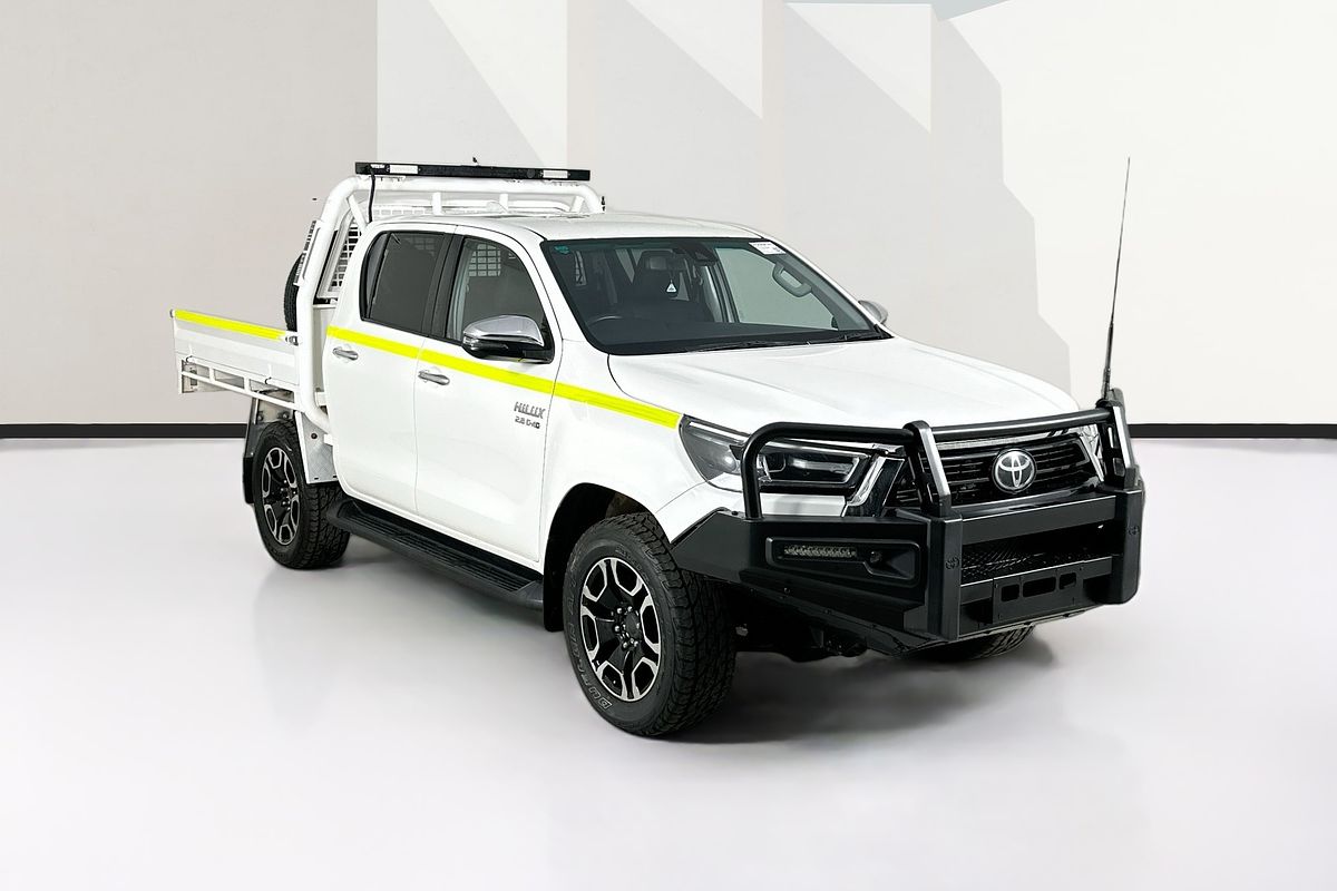 2021 Toyota HILUX SR5 (4x4) GUN126R FACELIFT 4X4
