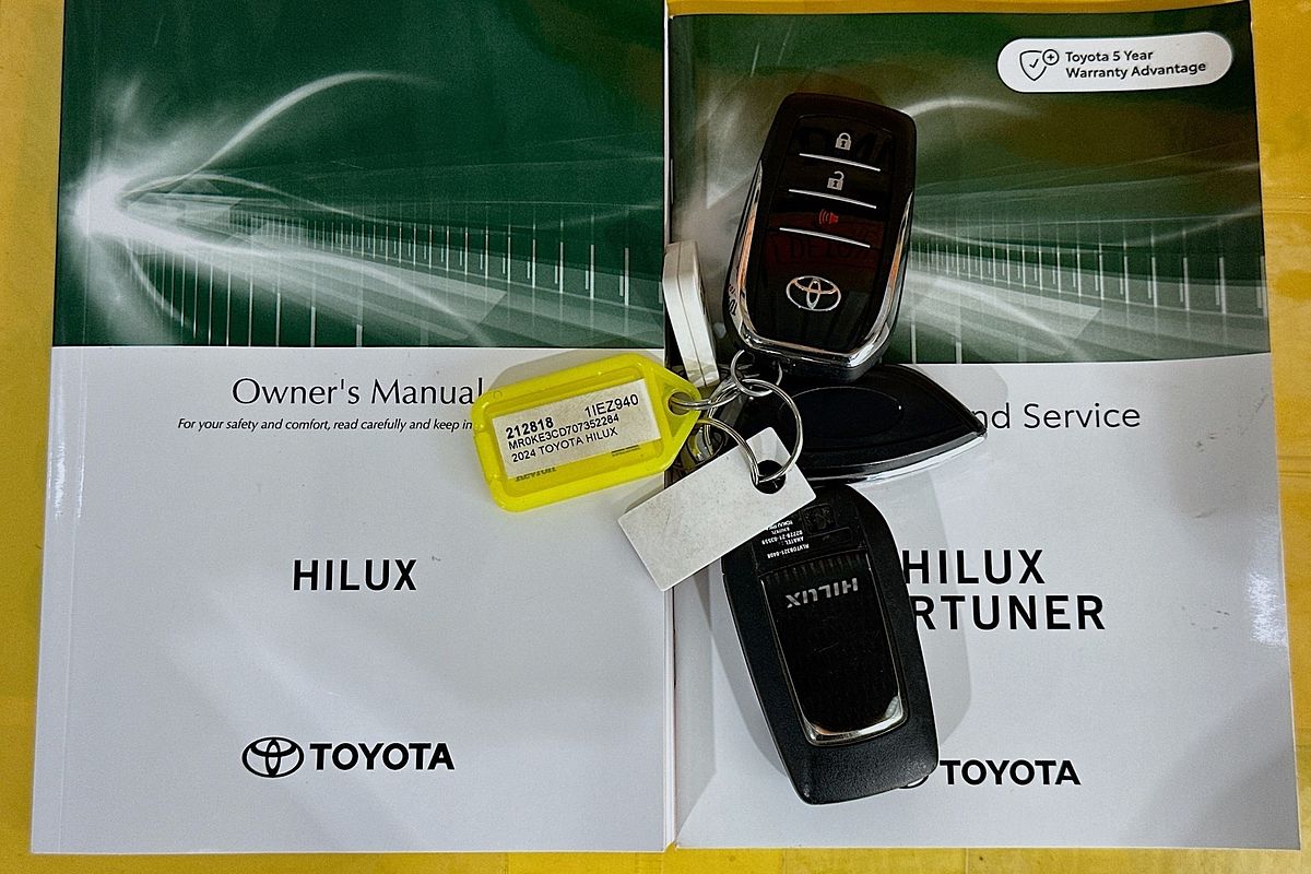 2024 Toyota HILUX SR 48V (4x4) GUN126R 4X4