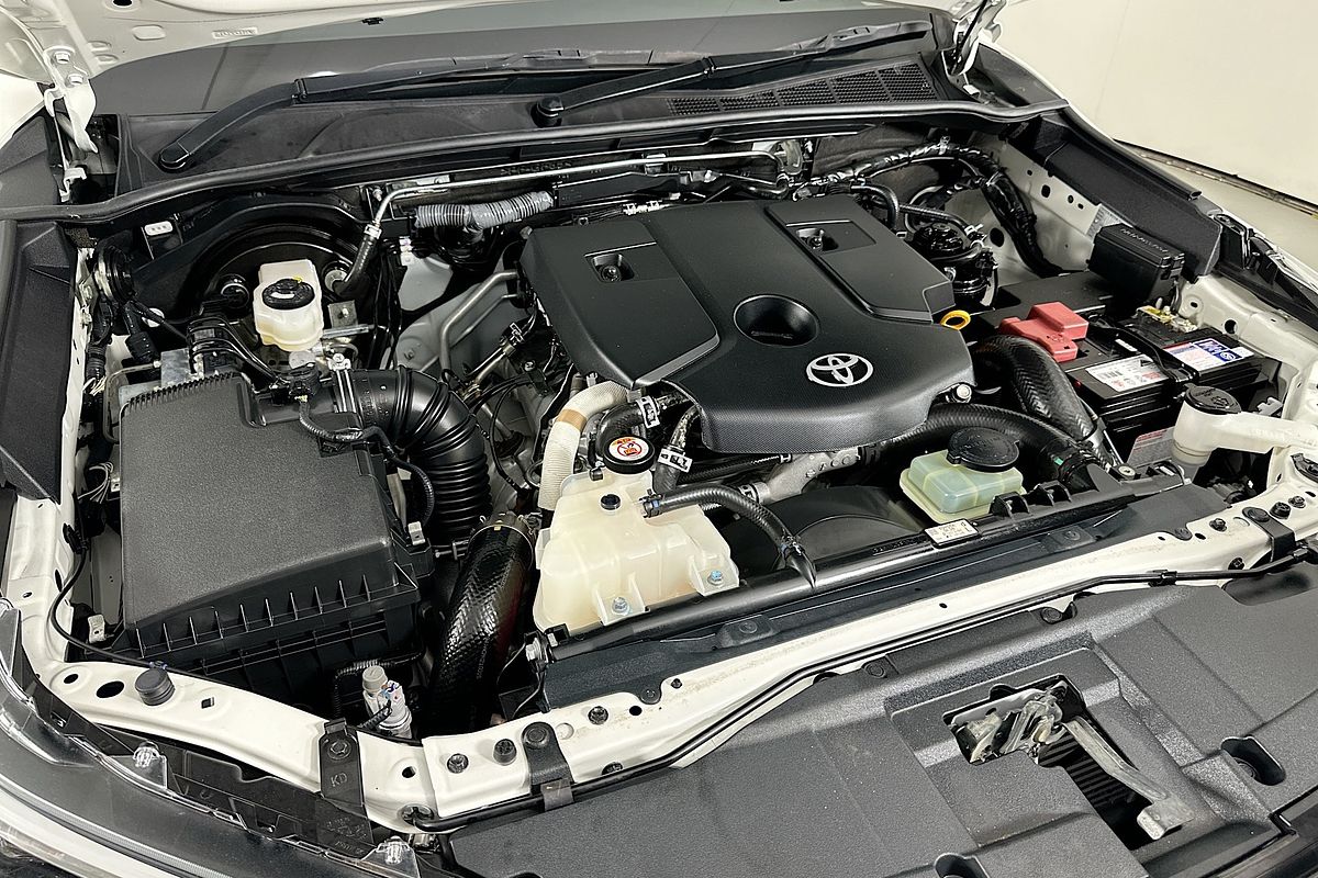 2021 Toyota HILUX SR5 (4x4) GUN126R FACELIFT 4X4