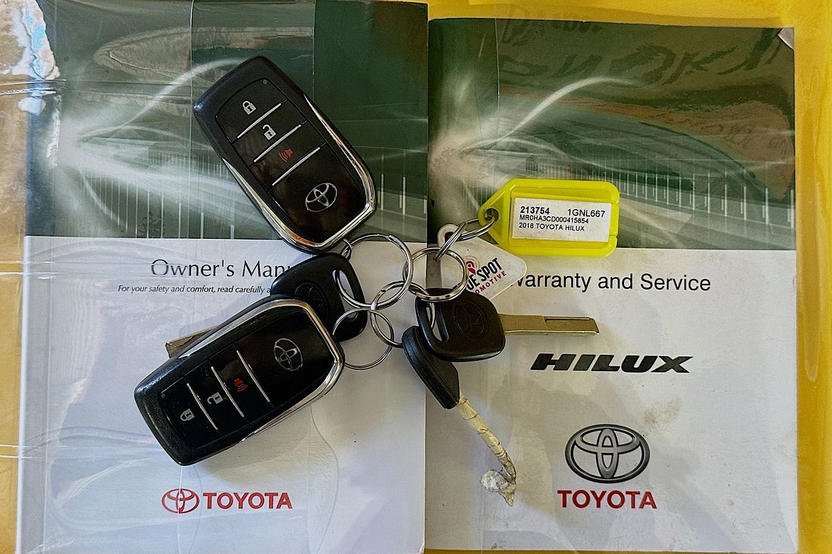 2018 Toyota HILUX SR5 (4x4) GUN126R MY17 4X4