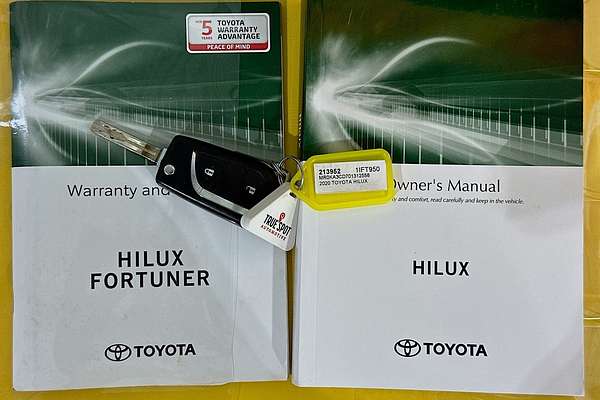 2020 Toyota HILUX SR (4x4) GUN126R FACELIFT 4X4