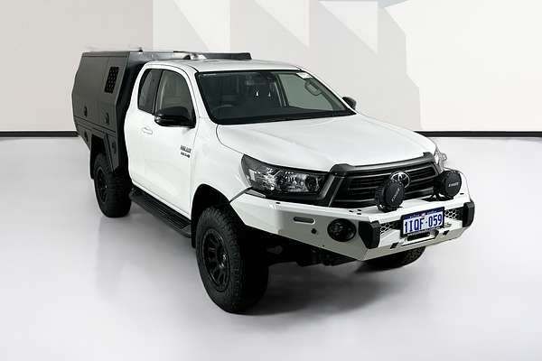 2023 Toyota HILUX SR (4x4) GUN126R 4X4