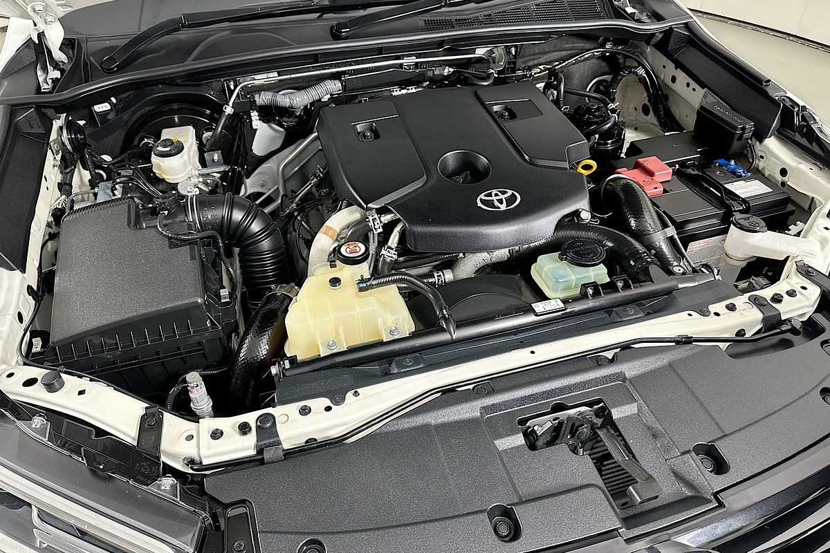 2021 Toyota HILUX SR5+ (4x4) GUN126R FACELIFT 4X4