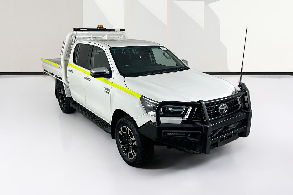 2021 Toyota HILUX SR5 (4x4) GUN126R FACELIFT 4X4