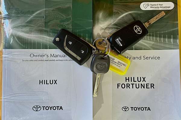 2024 Toyota HILUX SR (4x4) GUN126R 4X4