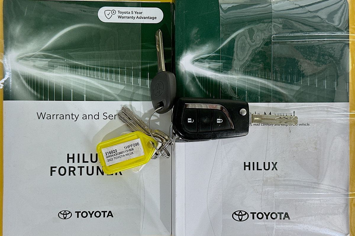 2022 Toyota HILUX SR (4x4) GUN126R 4X4