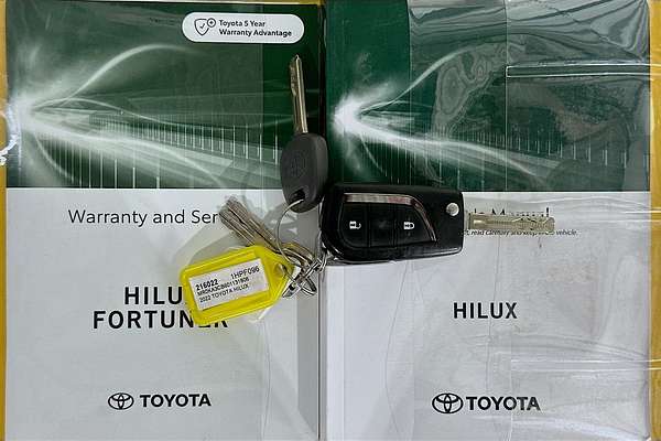 2022 Toyota HILUX SR (4x4) GUN126R 4X4