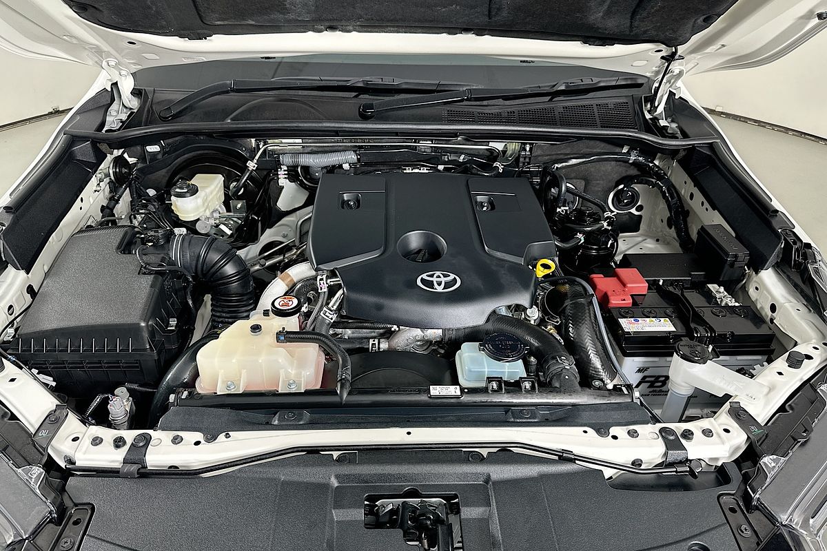 2024 Toyota Hilux SR5 (4x4) GUN126R 4X4