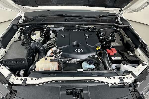 2024 Toyota Hilux SR5 (4x4) GUN126R 4X4