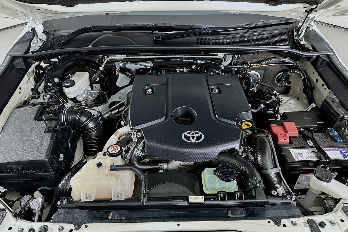 2021 Toyota HILUX SR5 (4x4) GUN126R 4X4