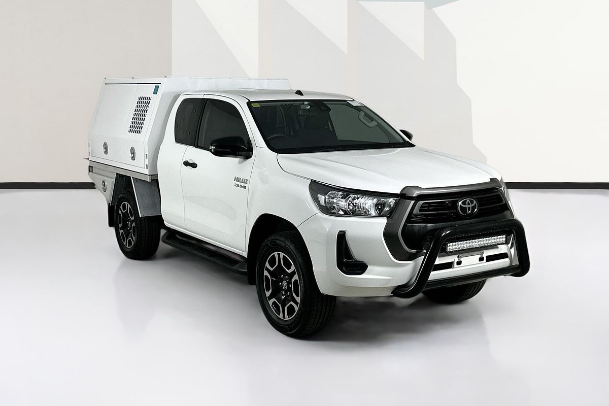 2021 Toyota HILUX SR (4x4) GUN126R 4X4