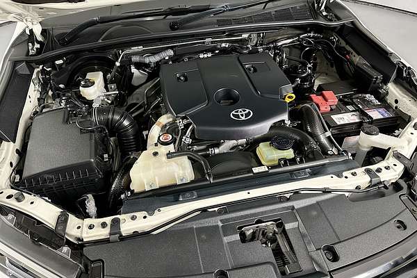 2021 Toyota HILUX SR5 (4x4) GUN126R FACELIFT 4X4