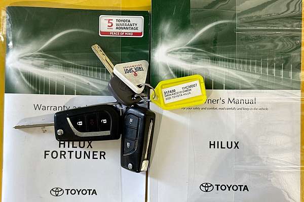 2020 Toyota HILUX SR (4x4) GUN126R FACELIFT 4X4