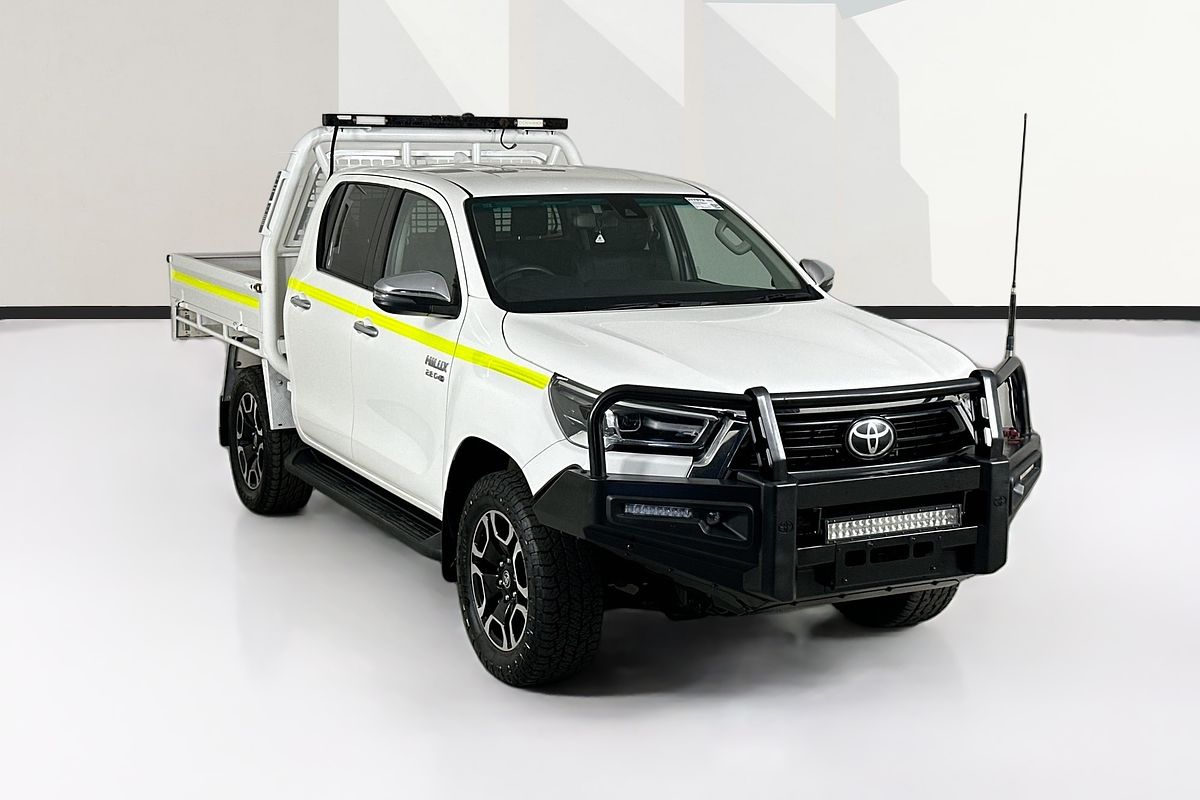 2021 Toyota HILUX SR5 (4x4) GUN126R FACELIFT 4X4