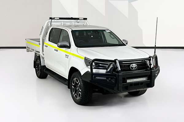 2021 Toyota HILUX SR5 (4x4) GUN126R FACELIFT 4X4