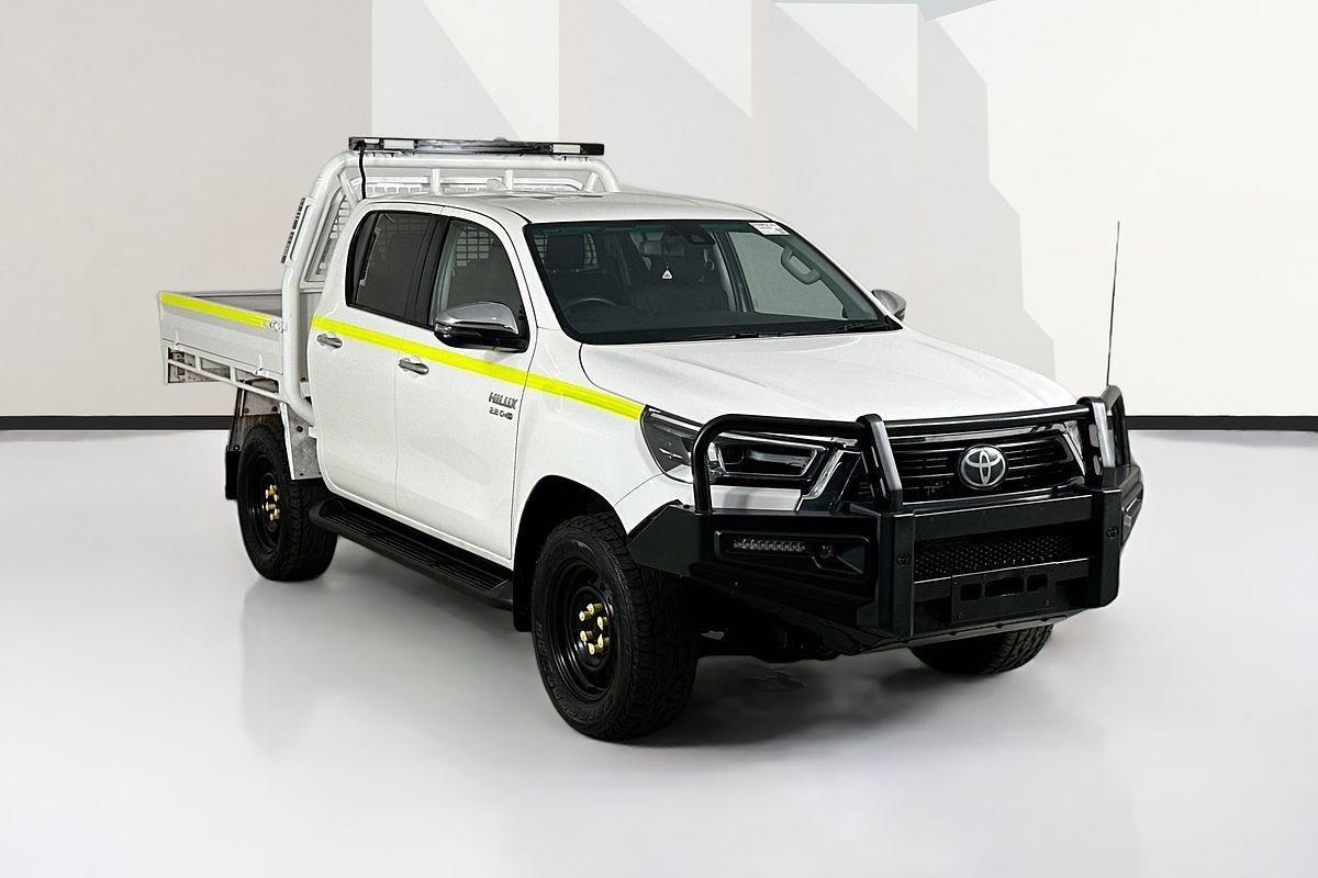 2021 Toyota HILUX SR5 (4x4) GUN126R 4X4