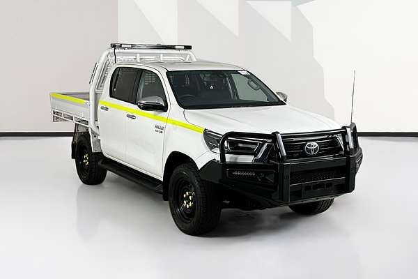 2021 Toyota HILUX SR5 (4x4) GUN126R 4X4
