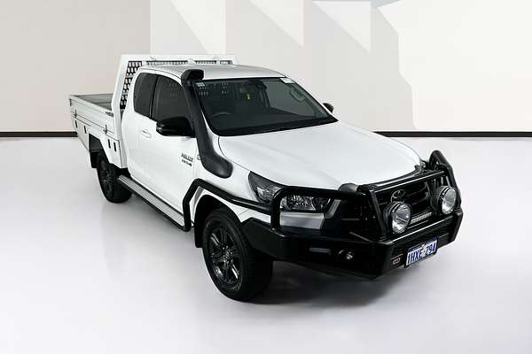 2023 Toyota HILUX SR (4x4) GUN126R 4X4
