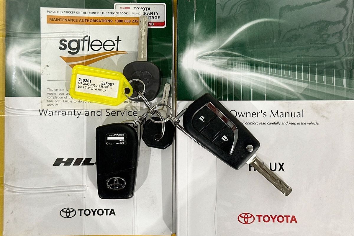 2019 Toyota HILUX SR (4x4) GUN126R MY19 4X4