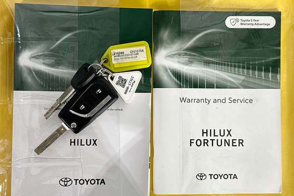 2022 Toyota HILUX SR (4x4) GUN126R 4X4