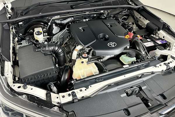 2022 Toyota HILUX SR5 (4x4) GUN126R 4X4