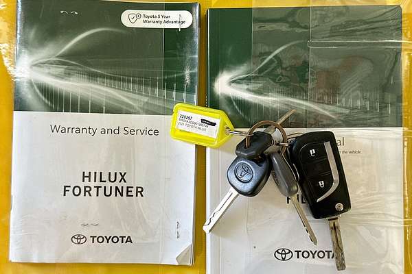 2021 Toyota HILUX SR (4x4) GUN126R FACELIFT 4X4