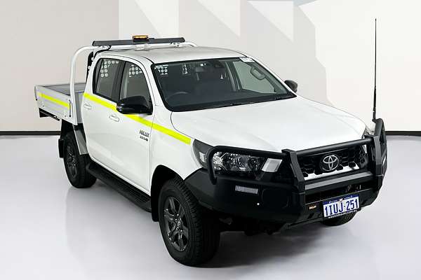 2025 Toyota HILUX SR 48V (4x4) GUN126R RC 4X4