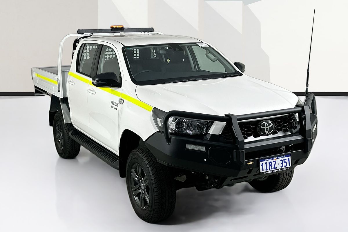 2025 Toyota HILUX SR (4x4) STEEL WHEELS GUN126R RC 4X4