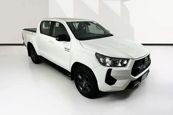 2024 Toyota Hilux SR 48V GUN126R 4X4
