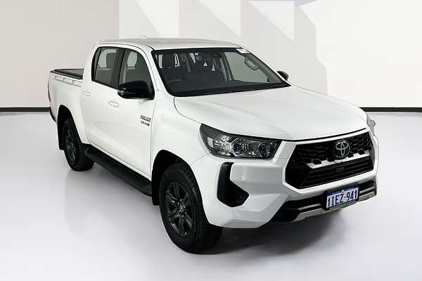 2024 Toyota HILUX SR 48V (4x4) GUN126R 4X4