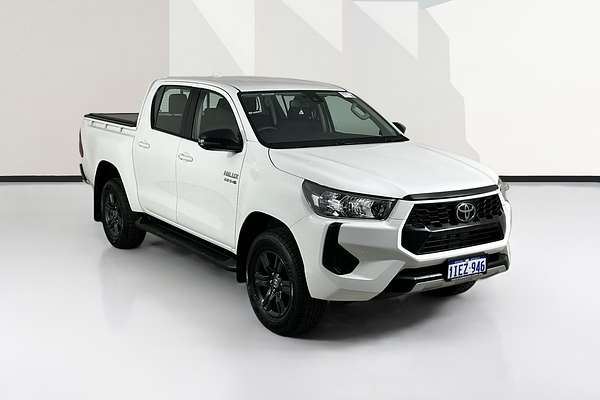 2024 Toyota Hilux SR 48V GUN126R 4X4