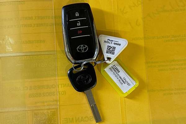 2024 Toyota Hilux SR5 (4x4) GUN126R 4X4