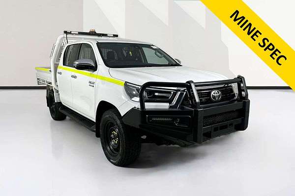 2021 Toyota HILUX SR5 (4x4) GUN126R FACELIFT 4X4