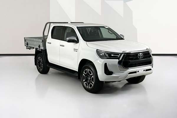 2021 Toyota HILUX SR5 (4x4) GUN126R FACELIFT 4X4