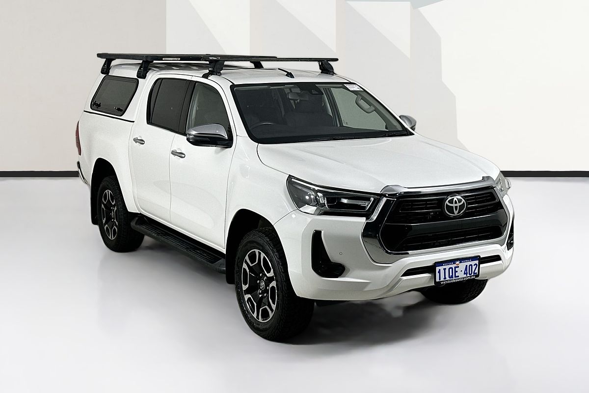 2020 Toyota HILUX SR5 (4x4) GUN126R FACELIFT 4X4