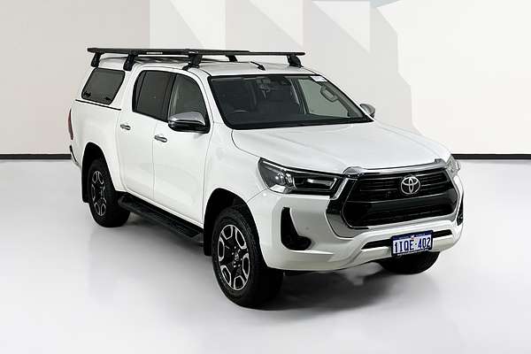 2020 Toyota HILUX SR5 (4x4) GUN126R FACELIFT 4X4