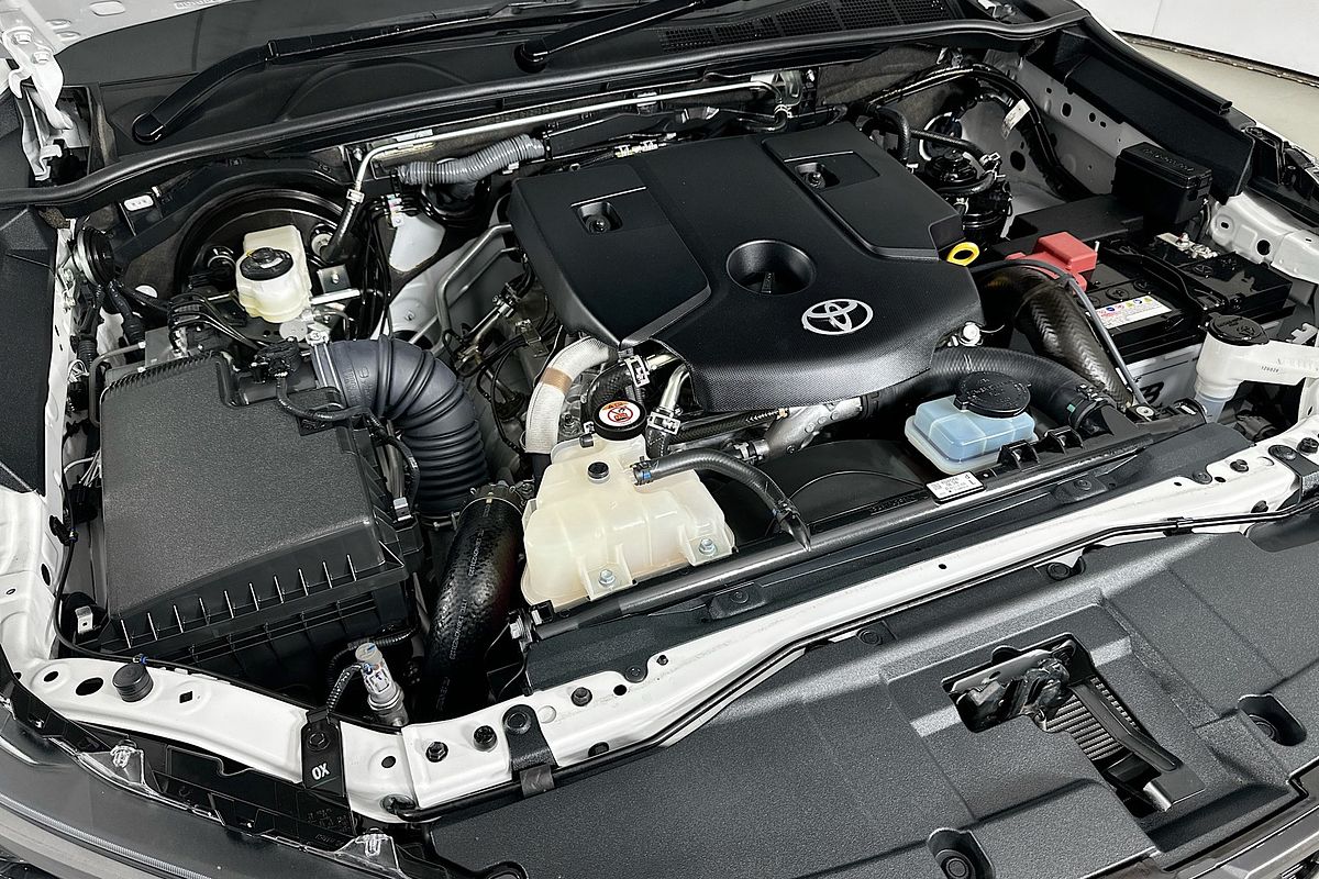 2024 Toyota HILUX GR-SPORT (4x4) GUN126R FACELIFT 4X4