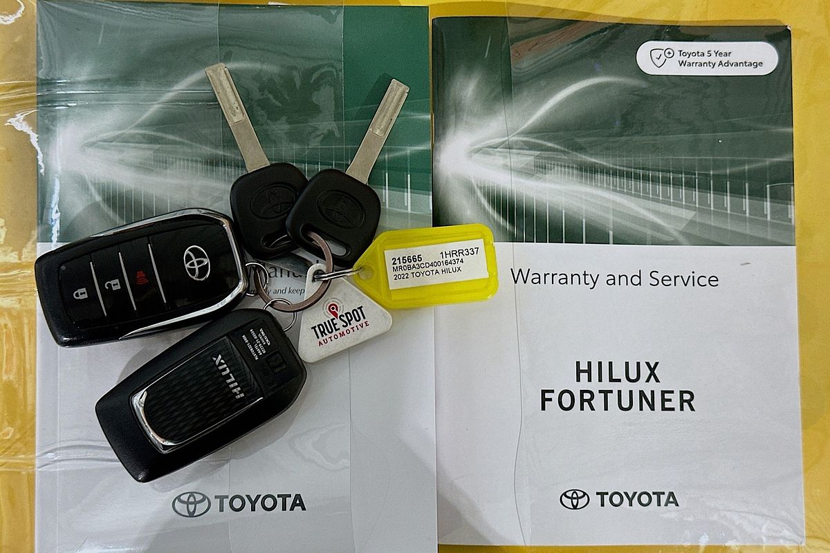 2022 Toyota HILUX SR5 (4x4) GUN126R 4X4