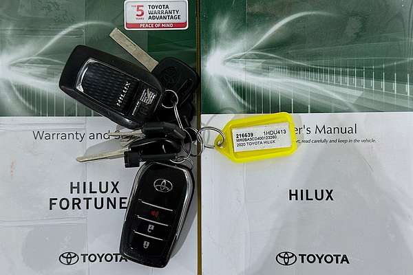 2020 Toyota HILUX SR5 (4x4) GUN126R FACELIFT 4X4
