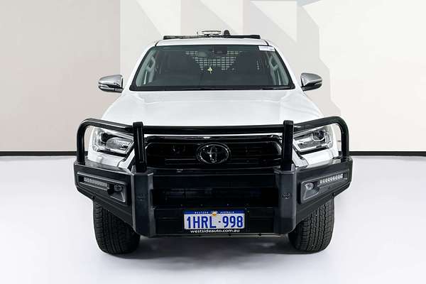 2022 Toyota HILUX SR5 (4x4) GUN126R 4X4